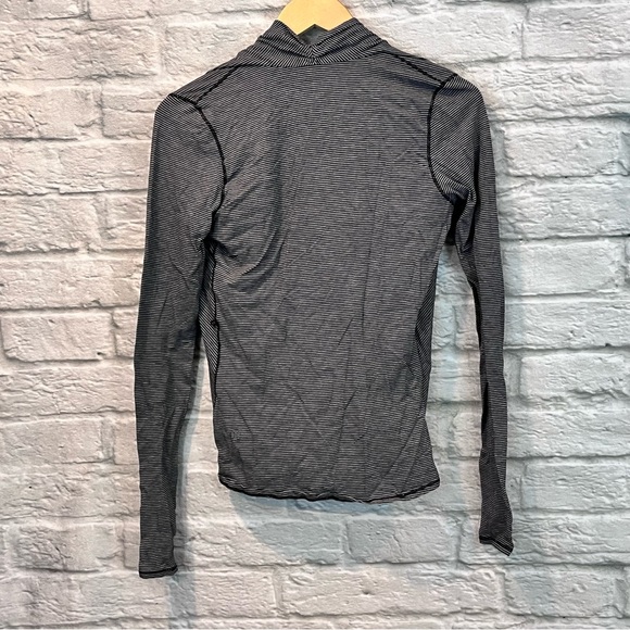 Lululemon Size 4 Radiant Long Sleeve Tonka Stripe Black Heathered Medium Grey - Picture 3 of 16